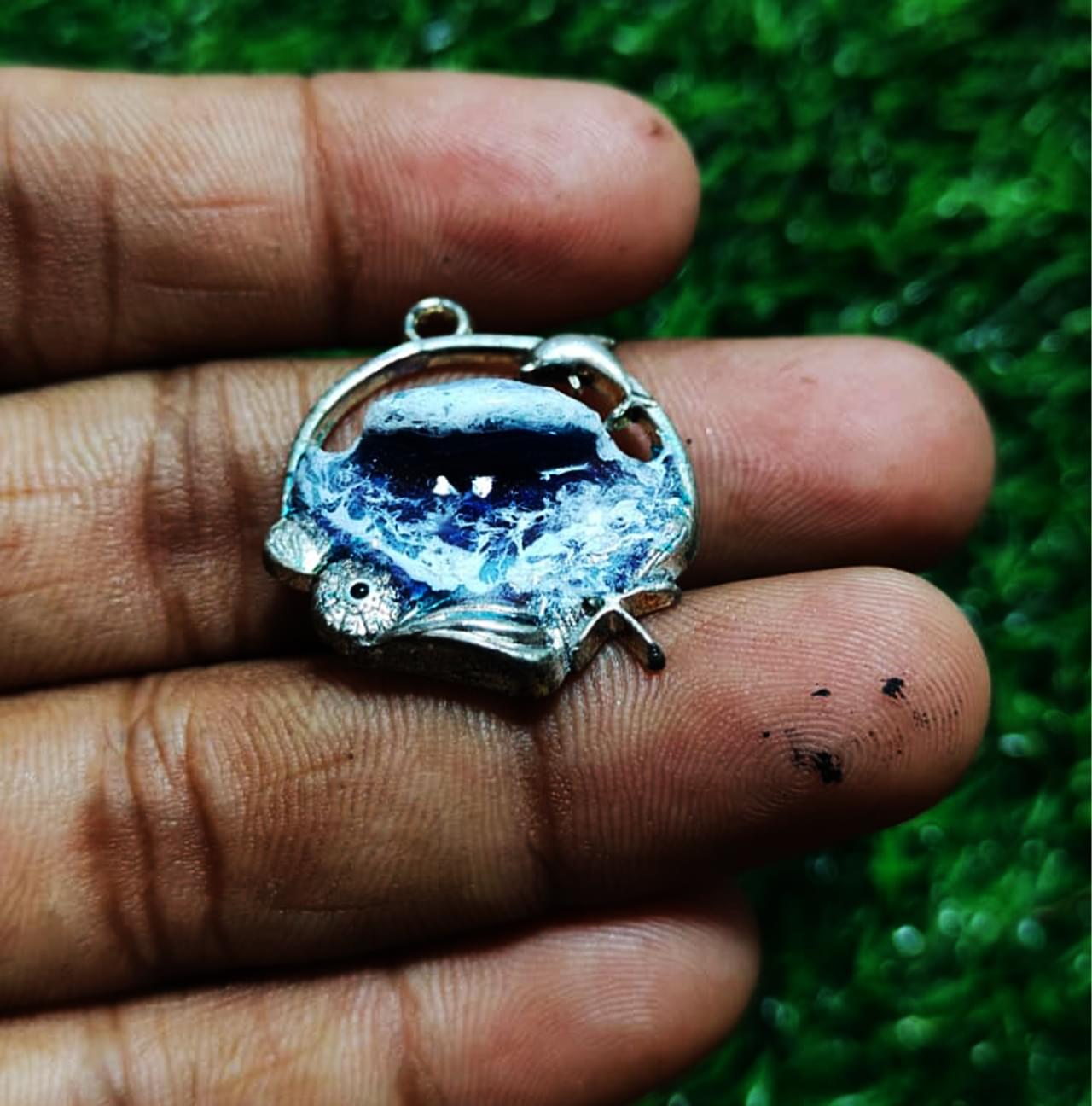 See Wave Pendant Indian resin product / Ocean Wave Resin Pendant | Handmade Sea-Themed Jewelry - Image 2